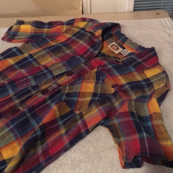Amazing casual plaid button down top - Picture 3 of 3